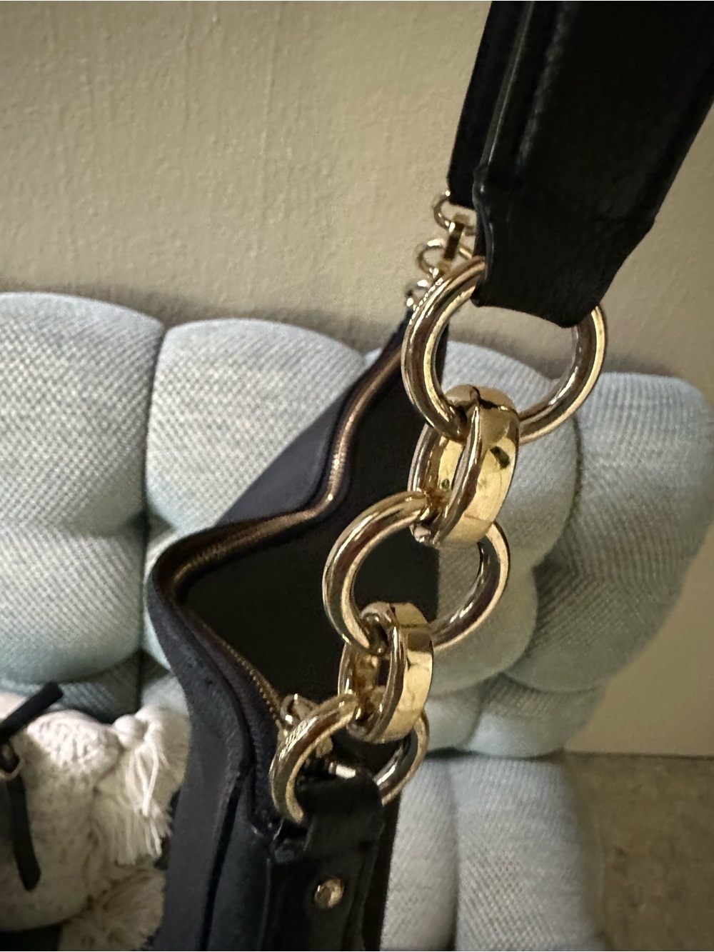 Coach Black Pebbled Leather Shoulder Bag with Gold Hardware - Picture 5 of 6